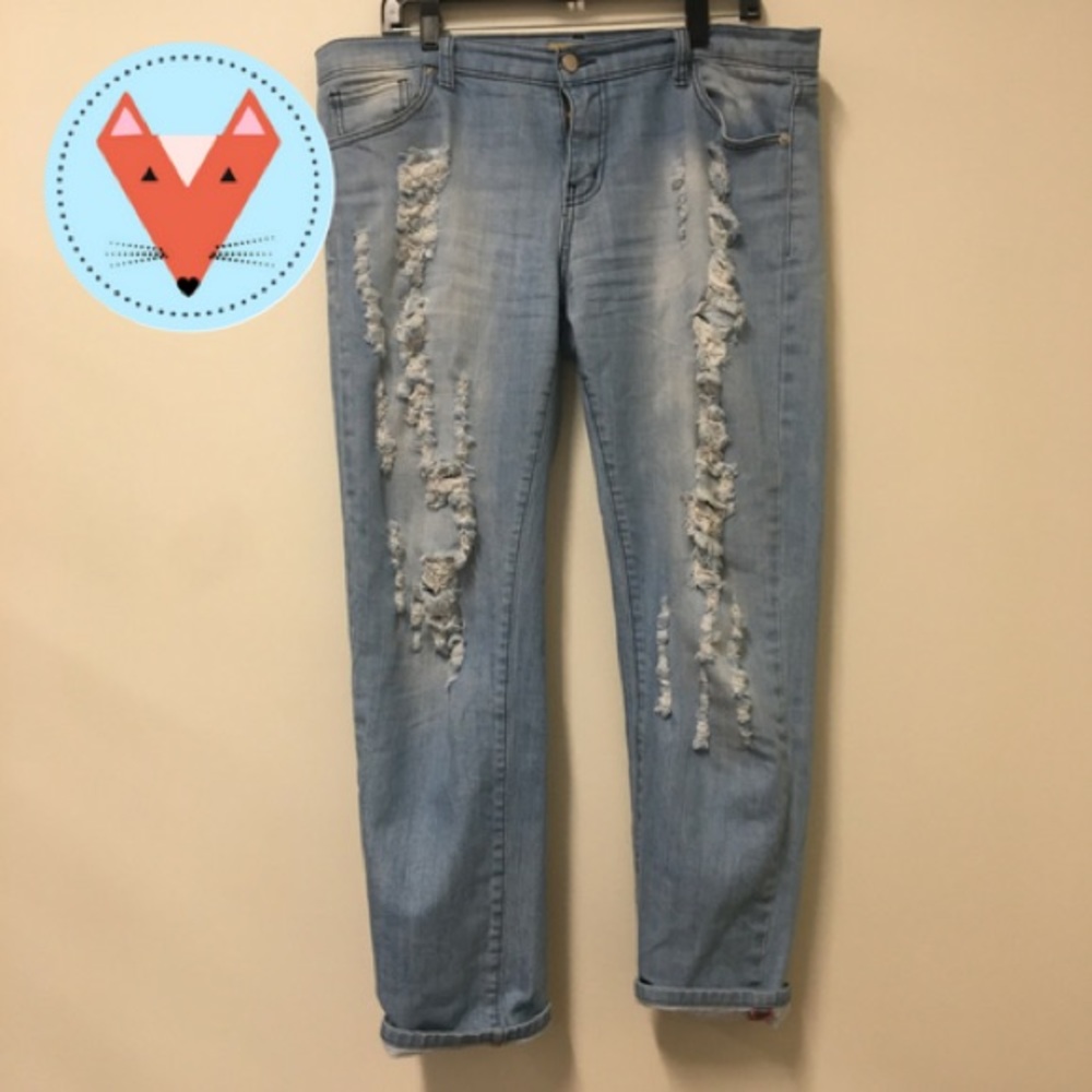 🚨SALE🚨🦊 Distressed Aphrodite Jeans